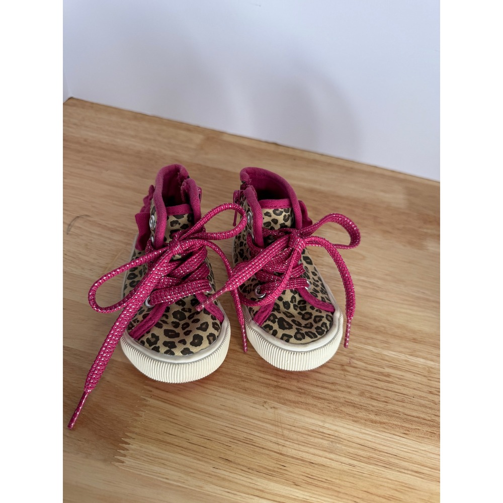 Genuine Kids from OshKosh Toddler Leopard Print‎ Sneakers – Size 3